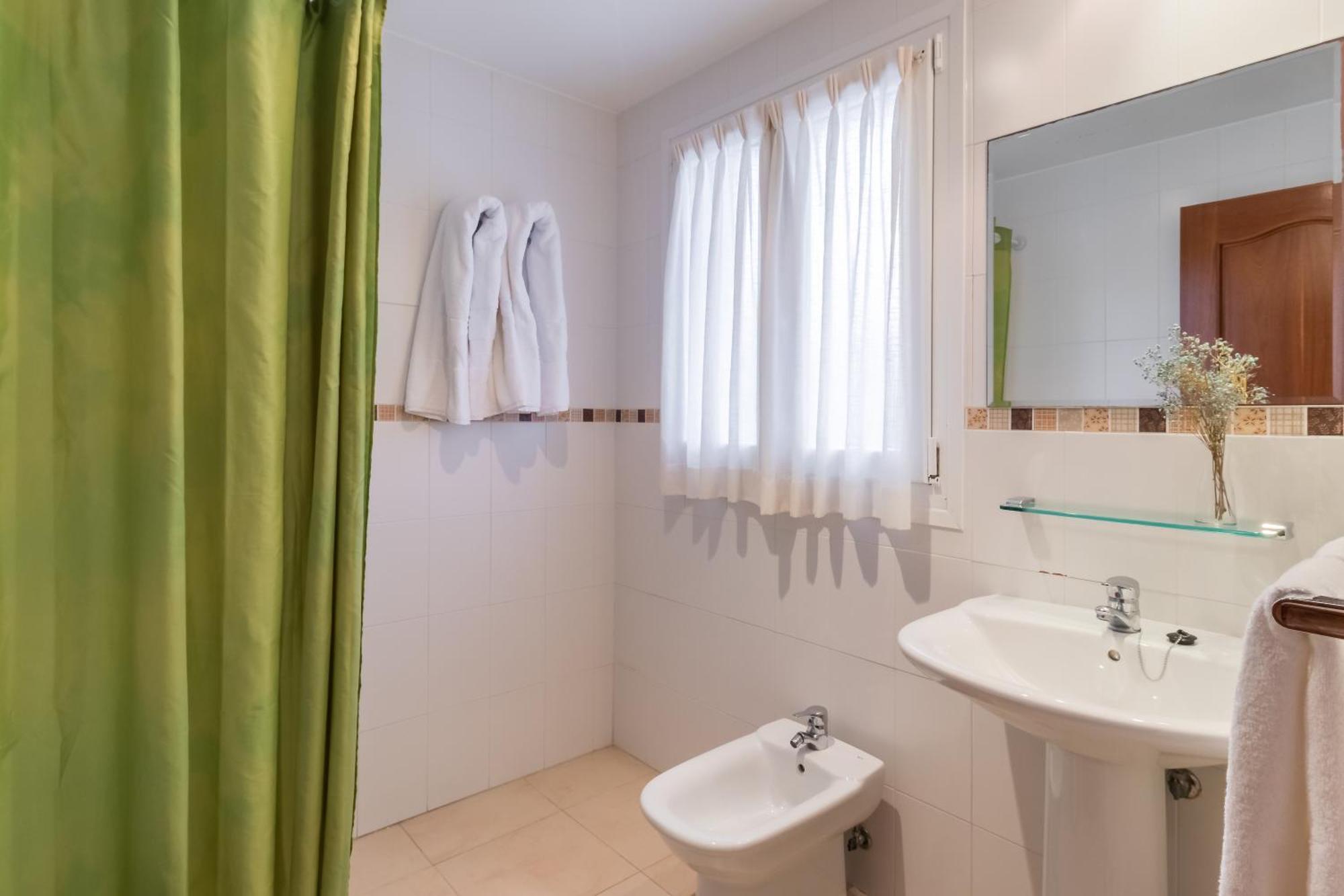 Apartamentos Silken Playa De Toro Llanes Ngoại thất bức ảnh